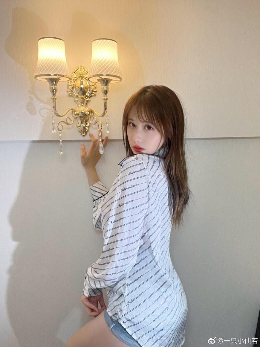 告别无聊，一只小仙若黑料Cosplay出多种精美造型