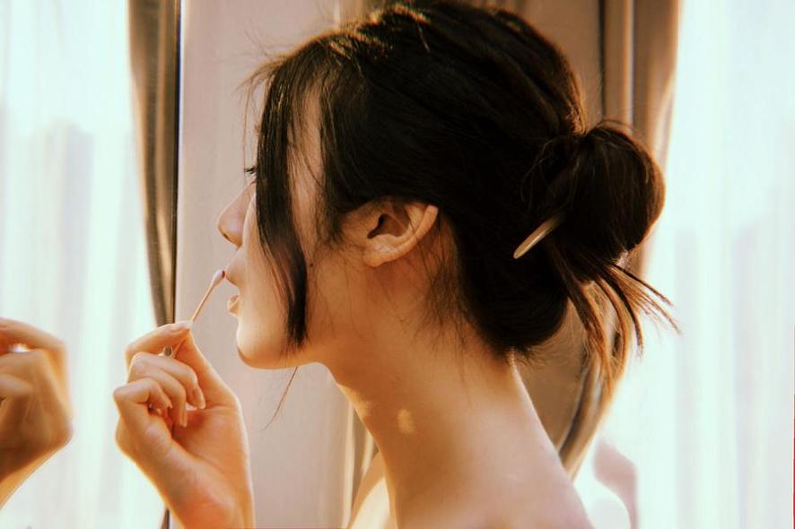 从未如此期待一位coser的更新：一米八的大梨子24fa1