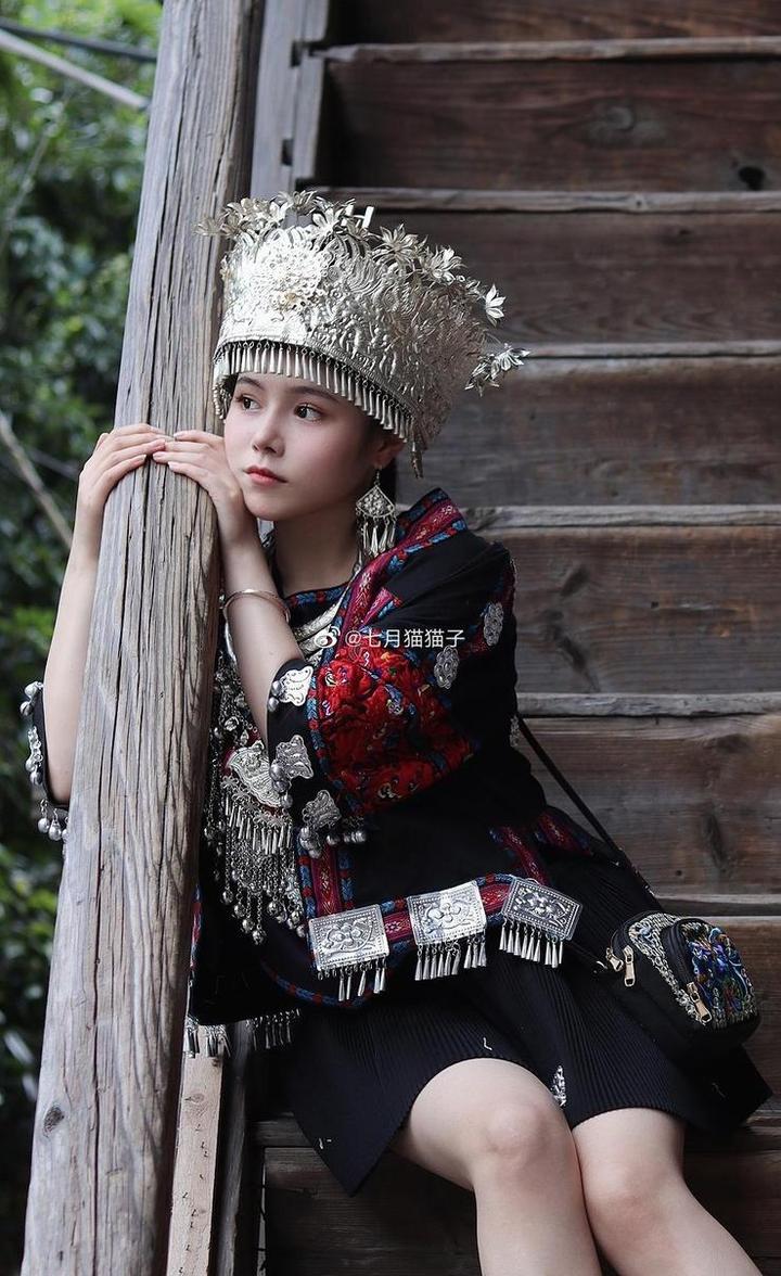 如此精美的七月喵子脸红壁纸，让你爱上摄影。