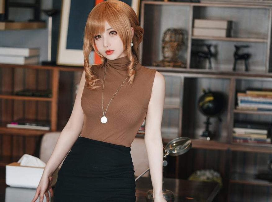 肉蔻凉凉子牛头人更新了新图包，尽赏她的美貌