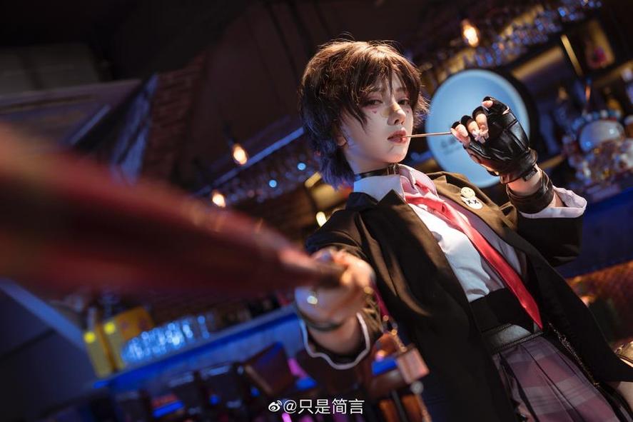 只是简言cos呆毛的唯美作品赏析