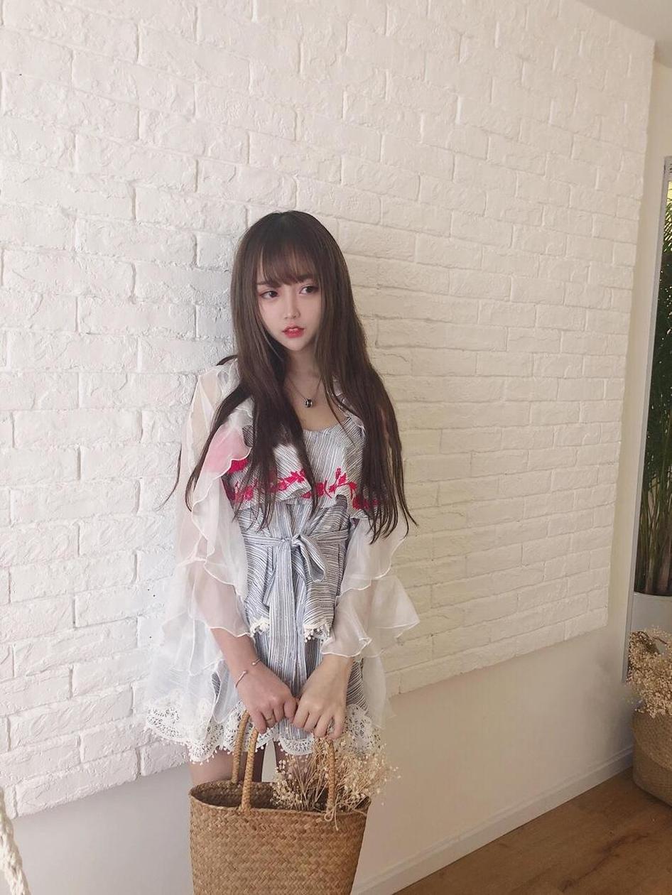 精美照片：过期米线喵无水印原图解析