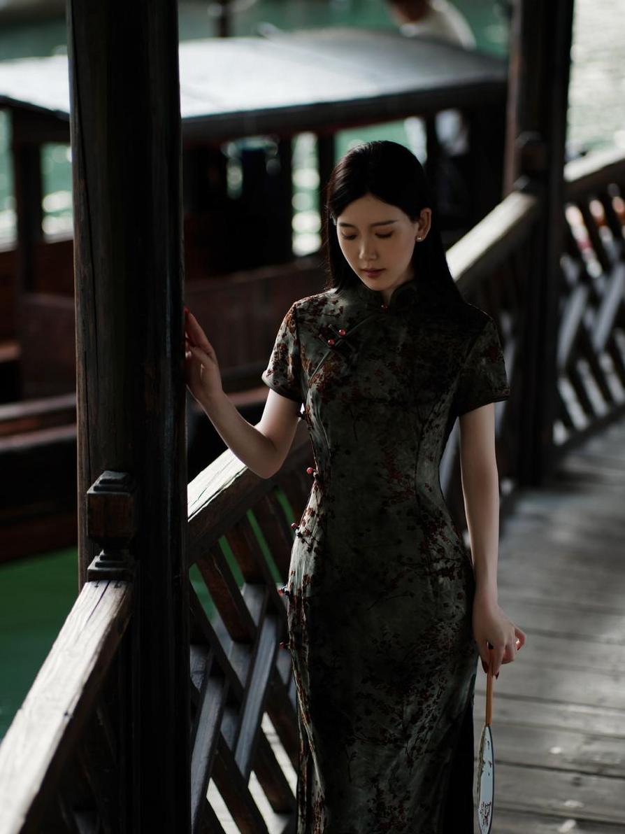 不得不爱的chloe霏霏霏百度云cos精选，快来看看