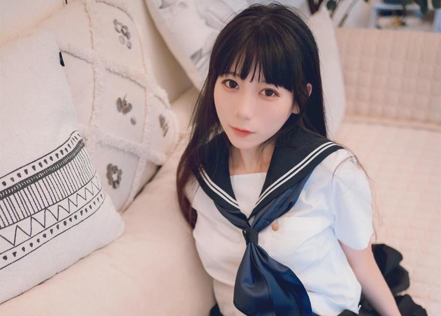 欣赏蓝蓝奔驰usejan的美图，只需要一键分享
