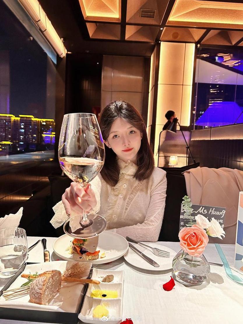 原图大曝光丨一小央泽黑猫巧克力cos台前幕后的真实一面