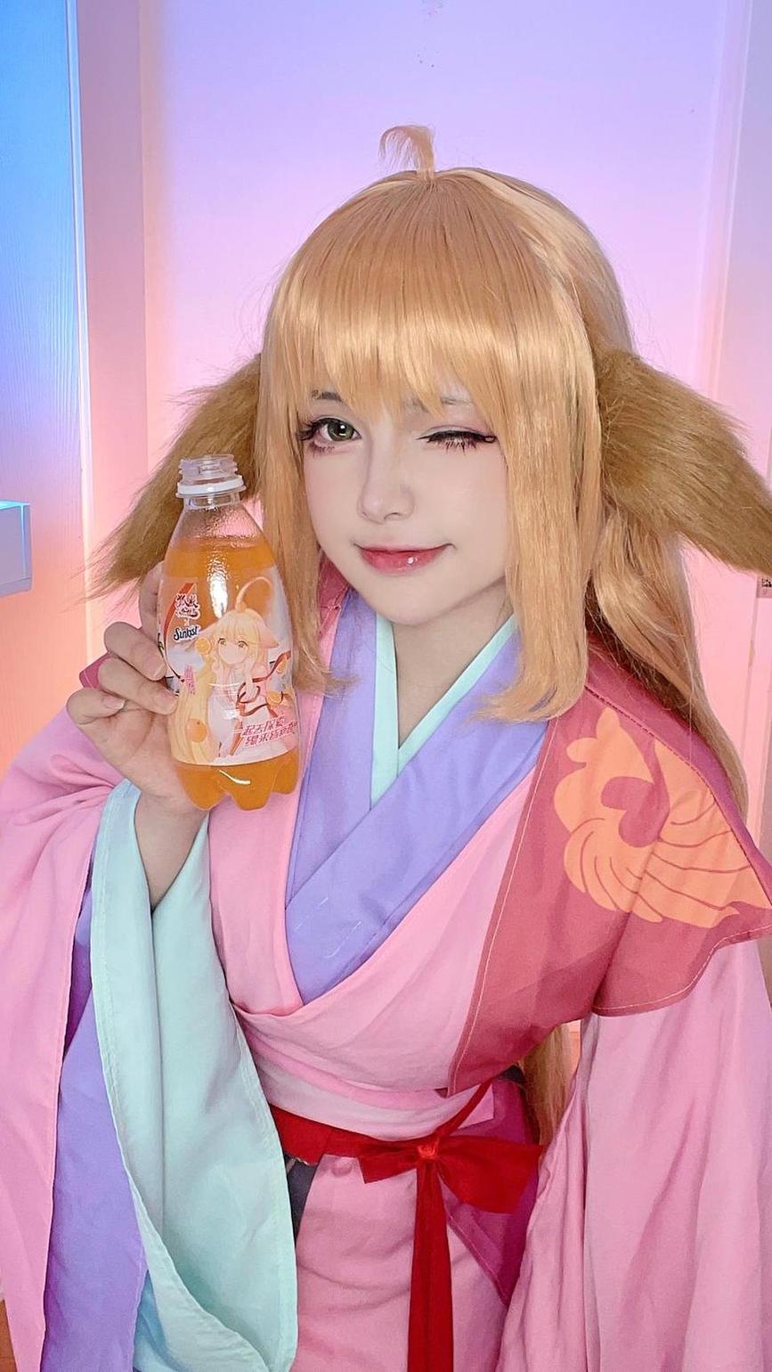 六二二同学哪里人带来了集齐了众多精美的cos作品的套合集