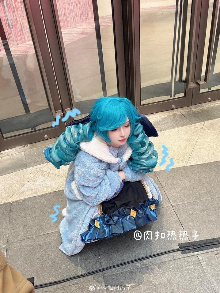 化身为角色，留下青春的美照，在凉凉子图片网盘中找回感动