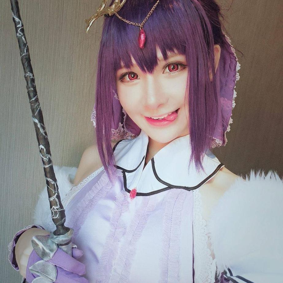 看着这些画风清奇的cos作品，你也能感受到cos前羽rr的魔力