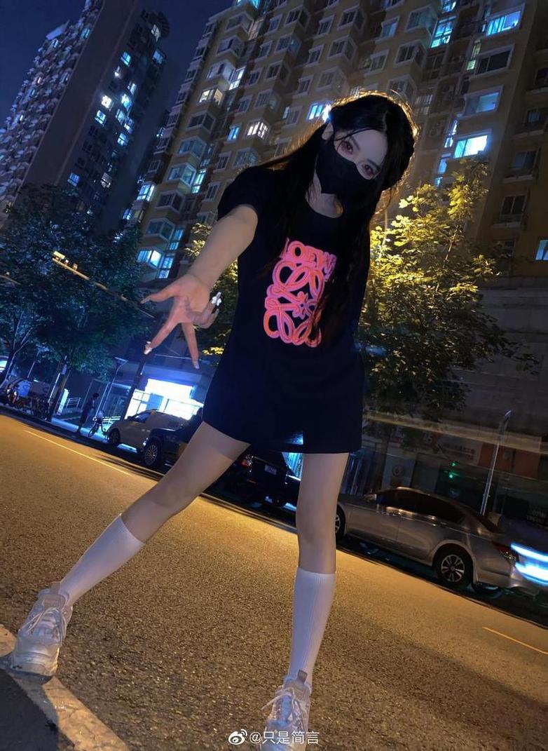 只是简言个人信息图包大更新