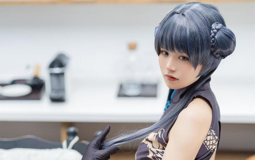 《碧蓝航线》小仓千代w的魅力cosplay：如此惊人的还原度