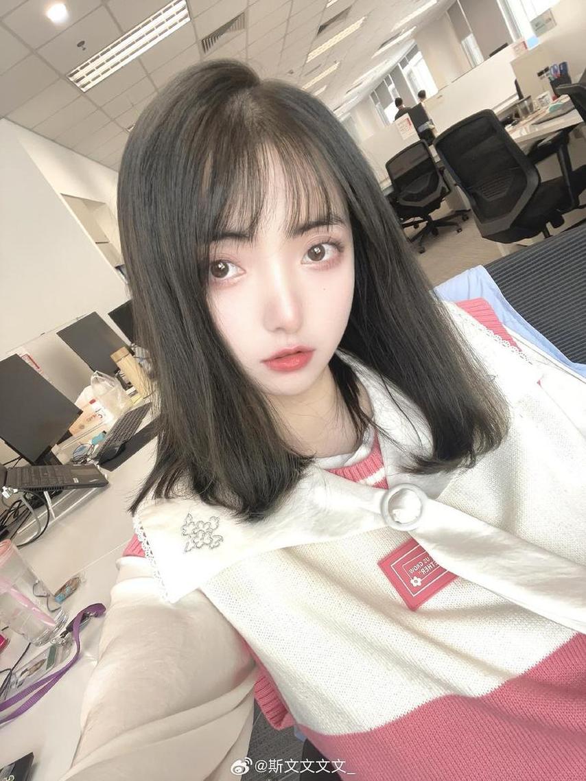 比起现实更美好的梦幻世界，斯文文文文洛天依cosplay