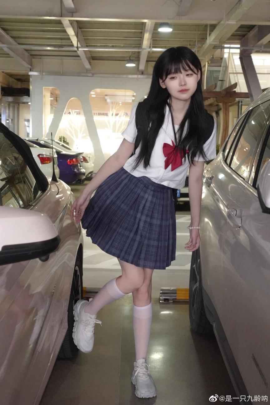 想知道是一只九龄的男友是谁？这里有所有的cos精选