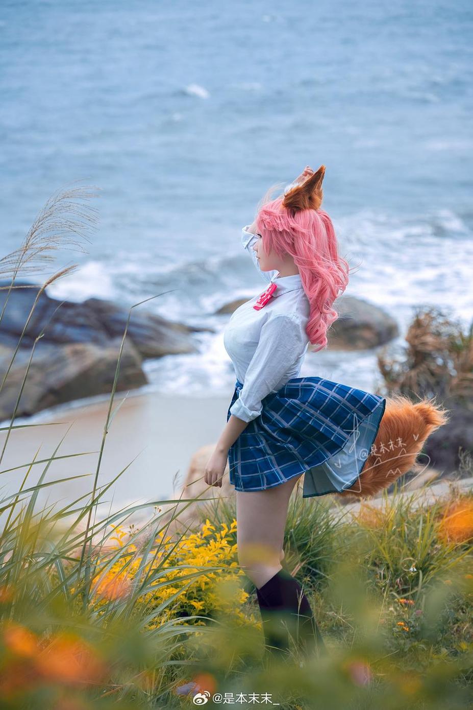 是本末末全套的cosplay美图，每一张图像都是一段美妙的故事