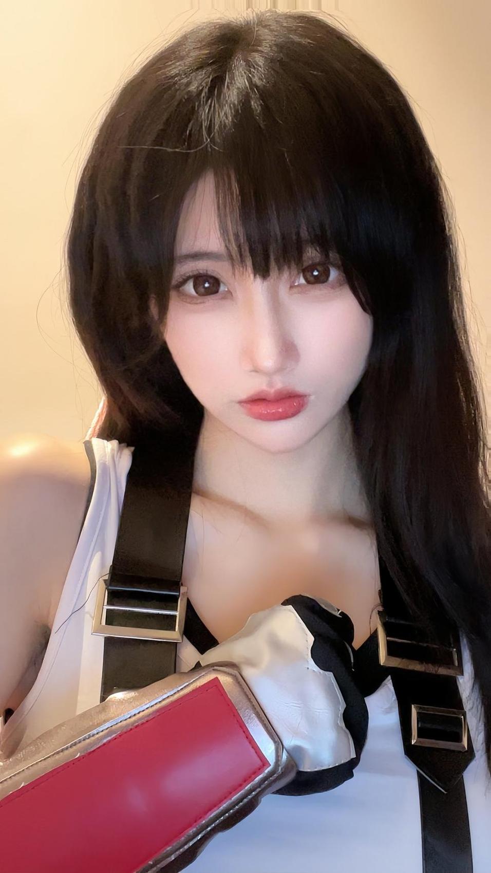 清颜真德秀cos照片饱满艳丽，集结了多款主题系列。