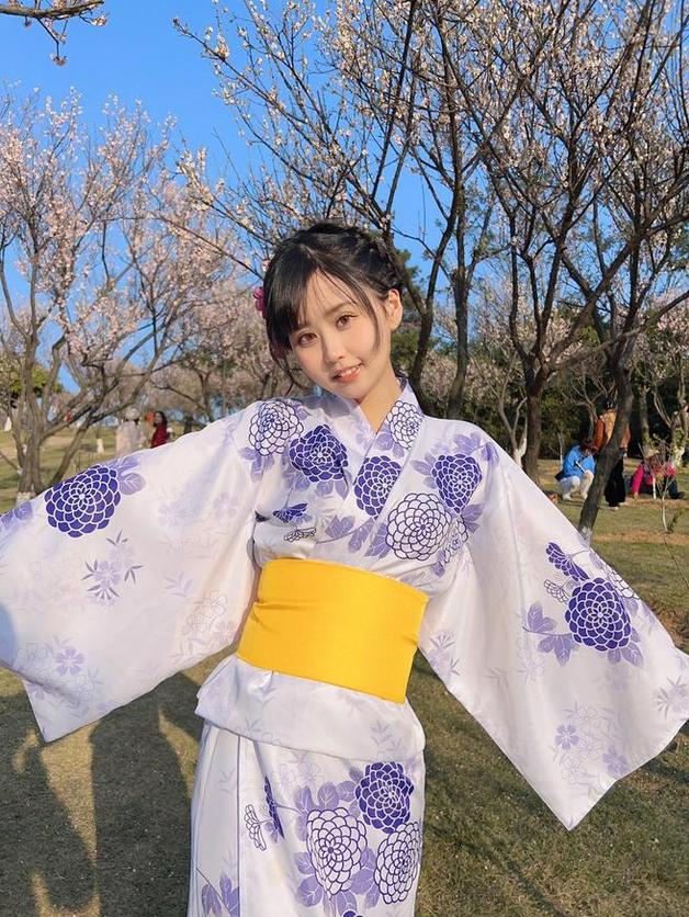 赏析萌芽儿爱丽丝的无删cos作品