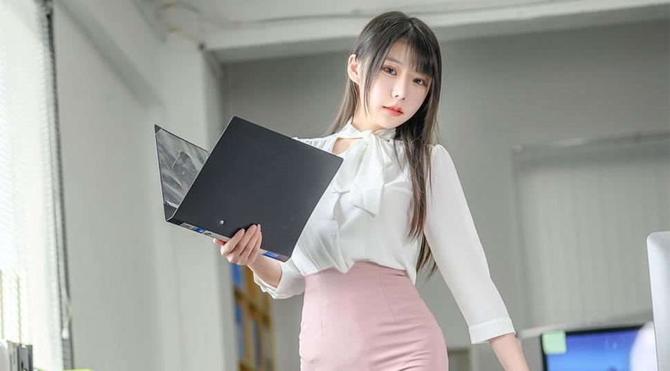 用香草喵卡通图片制作的超美图包