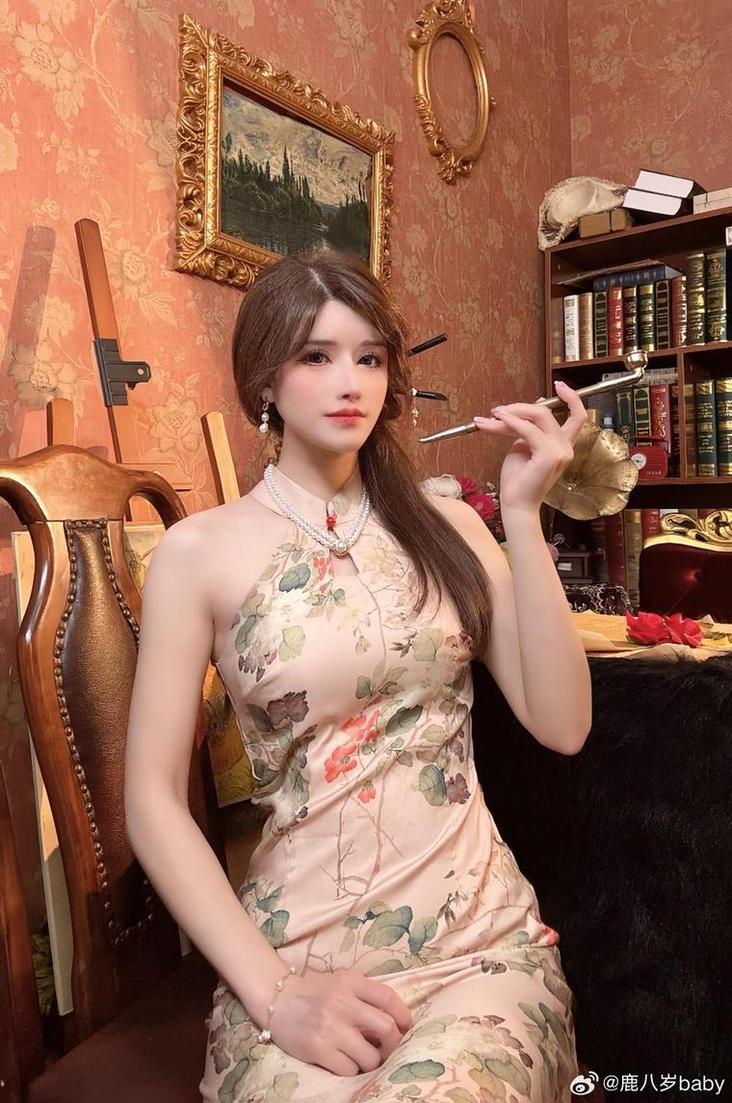 最优秀的原图，只在鹿八岁护士手中