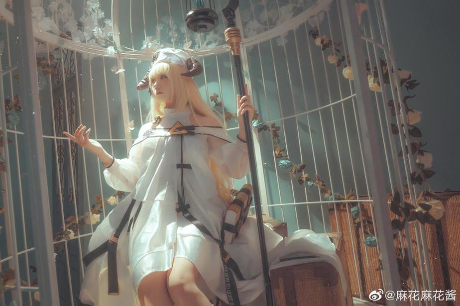 对比靓照与原图：麻花麻花酱里诺cosplay惊人之处